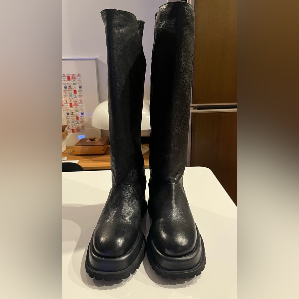 NEW Malloni Lug Sole knee high boot size 7.5